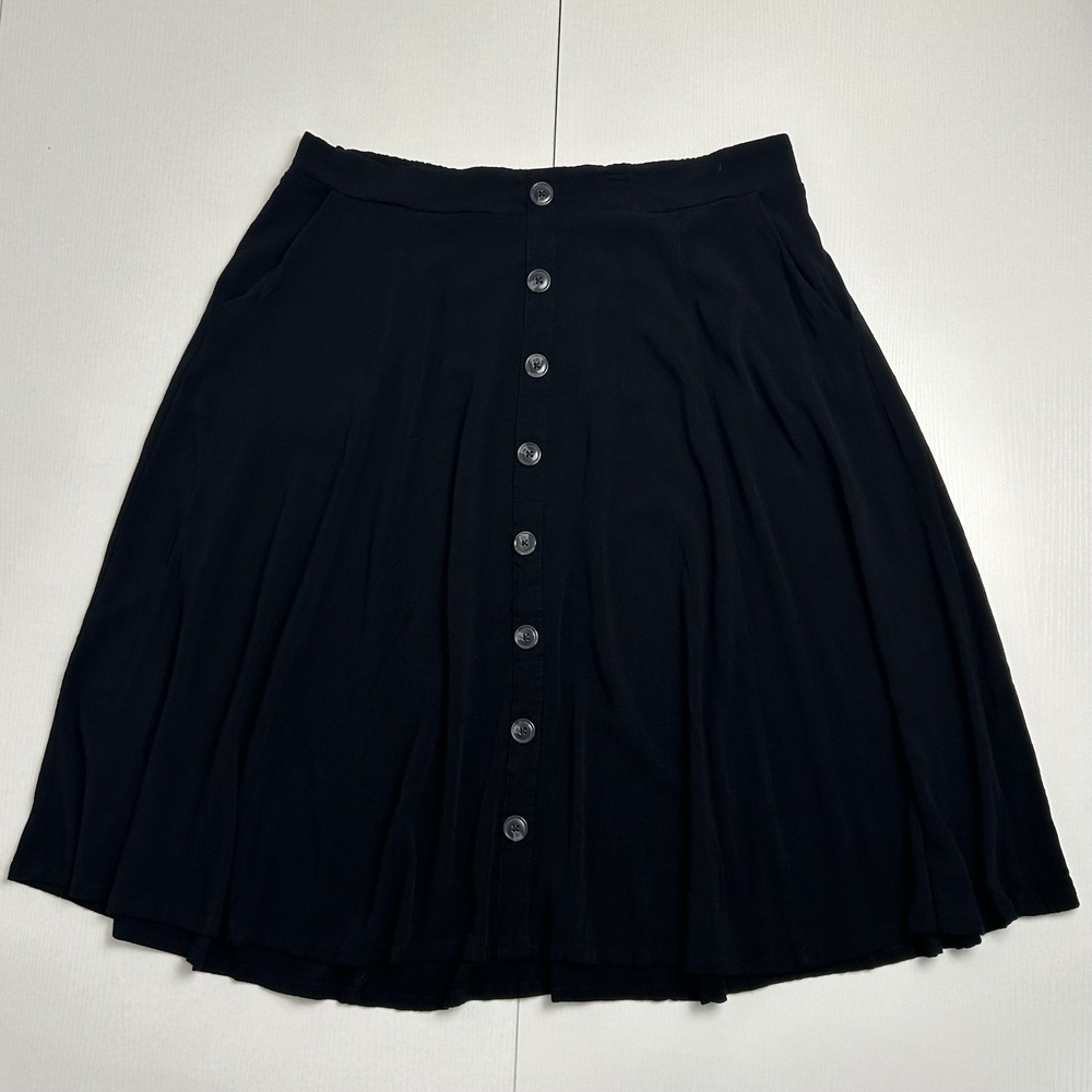 Torrid Midi Skirt Size 1 Black Faux Button Front Flowy High Waist Plus Size 1X